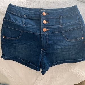 🖤 High waisted Stretch Shorts